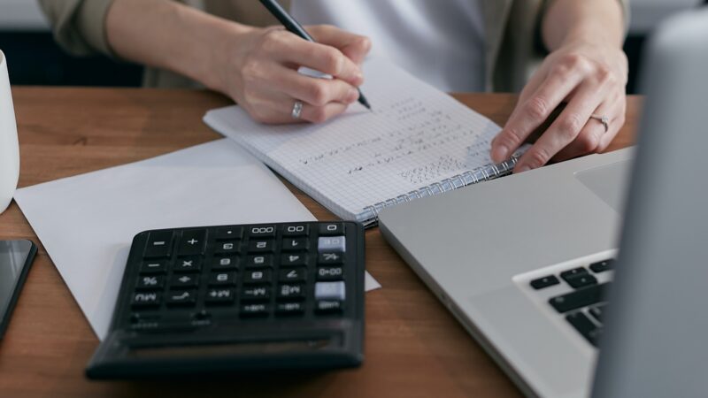 Tracking expenses hostelbee