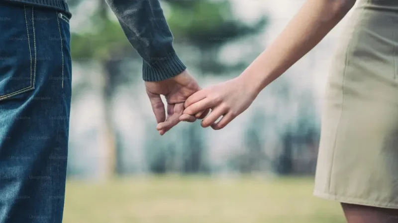 Heartfelt Connections guide to relationships Communication Meaningful relationship Connections Technology Challenges Positivity